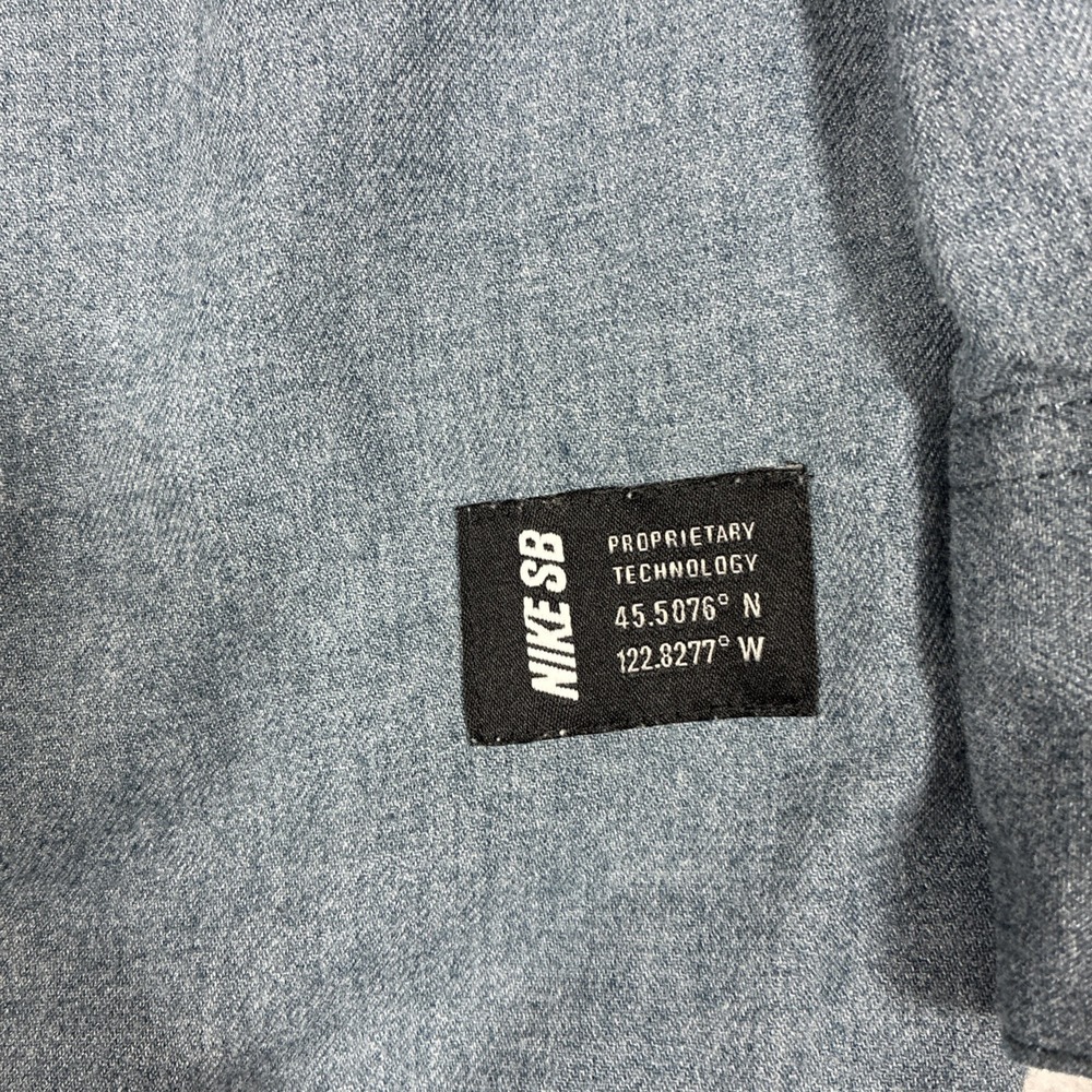 Nike SB Dimension Flannel Magnet Grey Mens Small Swoosh Snowboarding Skate - Picture 4 of 16
